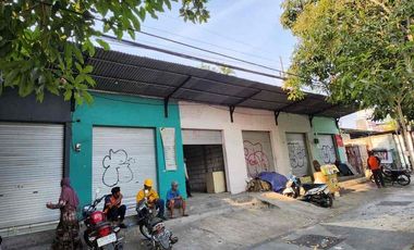 Raya Pandegiling Pusat Kota Surabaya