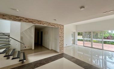 CASA CAMPESTRE EN VENTA CONDOMINIO VILLA VALERIA RESTREPO META