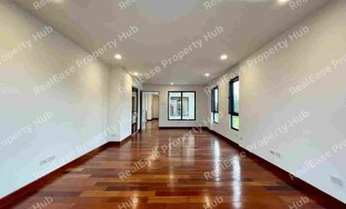 FOR SALE: Brand New Modern House with Elevator near Bonifacio Global City - ₱58M
