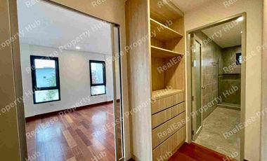 FOR SALE: Brand New Modern House with Elevator near Bonifacio Global City - ₱58M