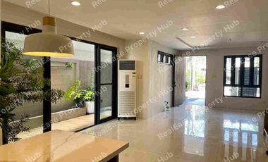 FOR SALE: Brand New Modern House with Elevator near Bonifacio Global City - ₱58M