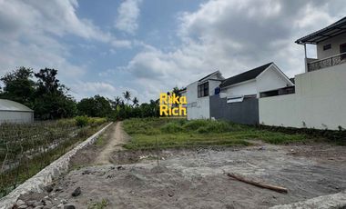 TANAH ISTIMEWA MURAH LOKASI STRATEGIS DI JALAN NGALANGAN RAYA COCOK BUAT HUNIAN MAUPUN VILLA MEWAH MASIH BANYAK PENGEMBANGAN