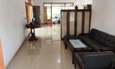 ‼️DISEWAKAN, MINIMAL 2 TAHUN‼️ RUMAH DHARMAHUSADA INDAH KERTAJAYA TERAWAT SIAP HUNI. DEKAT GALAXY MALL, RAYA KERTAJAYA, MERR, Dsb