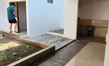 ‼️DISEWAKAN, MINIMAL 2 TAHUN‼️ RUMAH DHARMAHUSADA INDAH KERTAJAYA TERAWAT SIAP HUNI. DEKAT GALAXY MALL, RAYA KERTAJAYA, MERR, Dsb