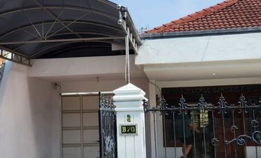 ‼️DISEWAKAN, MINIMAL 2 TAHUN‼️ RUMAH DHARMAHUSADA INDAH KERTAJAYA TERAWAT SIAP HUNI. DEKAT GALAXY MALL, RAYA KERTAJAYA, MERR, Dsb