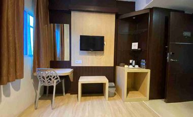 Kamar Hotel Murah Harian dan Strategis Townhouse Oak Cardinal Lucky Star Batam