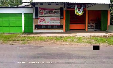 Rumah Kos dan Usaha di Jl Raya Wonorejo Pasuruan