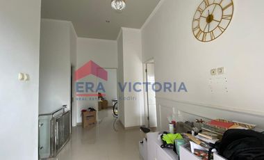 Sewa Rumah Bagus Terawat Siap Huni Ada Kolam Renang Bonus 6 AC Rejomulyo KOta Kediri