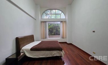 All Seasons Mansion (43031)