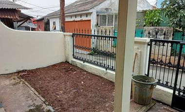 Jual cepat rumah hook  siap huni di pondok kacang timur pondok aren