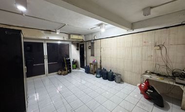 Dijual / Disewakan Ruko Siap Usaha & Hadap Jalan di Pangeran Tubagus Angke