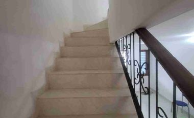 Disewa Murah Rumah 2 lantai di kelapa Gading