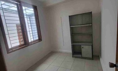 Disewa Murah Rumah 2 lantai di kelapa Gading