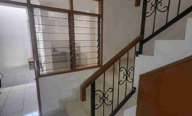 Disewa Murah Rumah 2 lantai di kelapa Gading