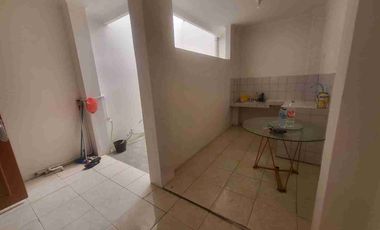 Disewa Murah Rumah 2 lantai di kelapa Gading