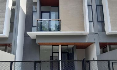 Jual Rumah MEWAH MODERN di Leuwipanjang dekat Tol KOPO Cibaduyut Bandung