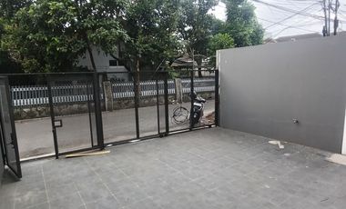 Jual Rumah MEWAH MODERN di Leuwipanjang dekat Tol KOPO Cibaduyut Bandung