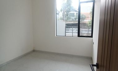 Jual Rumah MEWAH MODERN di Leuwipanjang dekat Tol KOPO Cibaduyut Bandung
