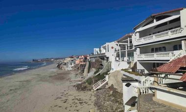 ESTUDOS FRENTE AL MAR, ACCESO Y TOTALMENTE AMUEBLADOS