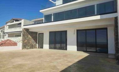 ESTUDOS FRENTE AL MAR, ACCESO Y TOTALMENTE AMUEBLADOS