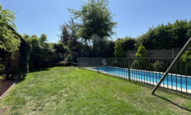 Preciosa Casa En Condominio Sector Los Trapenses