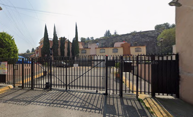 CASA DE RECUPERACIÓN BANCARIA EN CALLE BOSQUES DE MIOSAS, FRACC. REAL DEL BOSQUE, FUENTES DEL VALLE TULTITLÁN, EDO. MEX. ¡NO SE ACEPTAN CRÉDITOS!