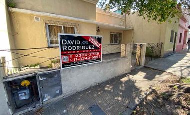 CASA EN ALQUILER TIPO DEPOSITO