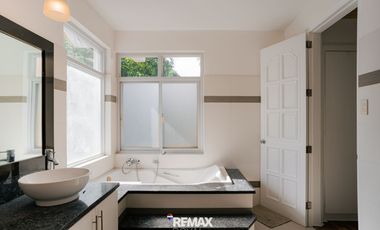 Split with Mezzanine for Rent in Dasmarinas Village Makati City