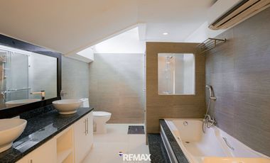 Split with Mezzanine for Rent in Dasmarinas Village Makati City