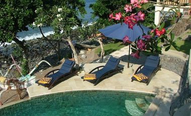 For Sale – Santorini-Style Beachfront Villa in Amed, Bali Coastal Elegance Meets Tropical Serenity