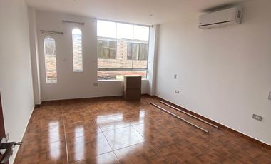 ALQUILER – EDIFICIO ESTRATEGICO IDEAL PARA CONSULTORIOS EN EL CORAZÓN DE LURÍN