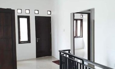 THE BEST 2 STOREY HOUSE  LUXURY RESIDENCE IN SOLO RAYA