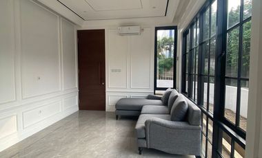 THE BEST 2 STOREY HOUSE  LUXURY RESIDENCE IN SOLO RAYA