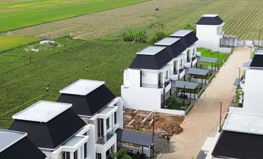 THE BEST 2 STOREY HOUSE  LUXURY RESIDENCE IN SOLO RAYA