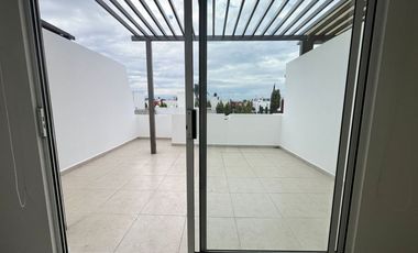 Casa 3 recamaras con Roofgarden en Renta en Residencial Tres Cantos, Cuautlancingo