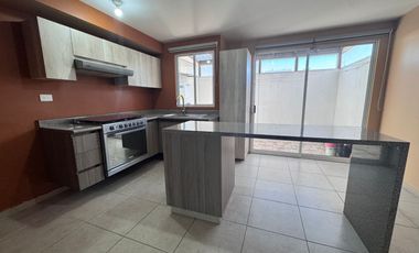 Casa 3 recamaras con Roofgarden en Renta en Residencial Tres Cantos, Cuautlancingo