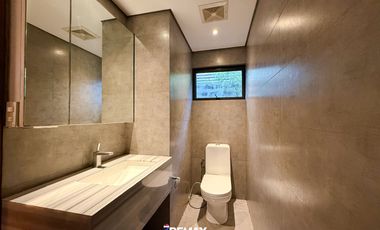 2-Storey for Rent in Dasmarinas Village Makati City