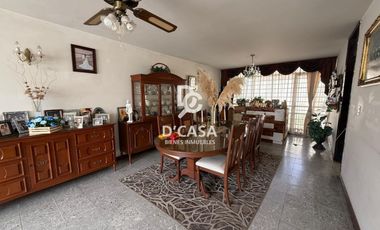 CASA EN VENTA EN JARDINES DE CELAYA