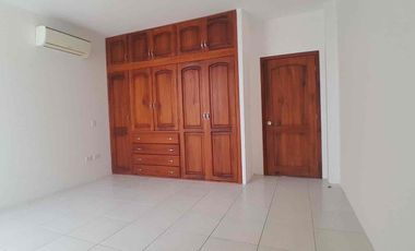 Venta de casa en Manta 2000, sur de Manta, Ecuador