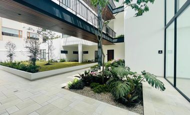 CUMBAYÁ 2 DORMITORIOS MÁS PATIO Y SALA DE ESTAR