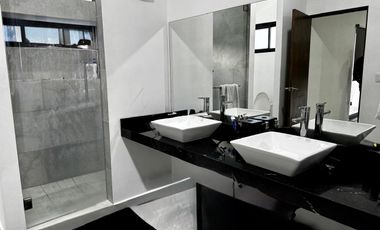 Casa en VENTA, Carretera Nacional