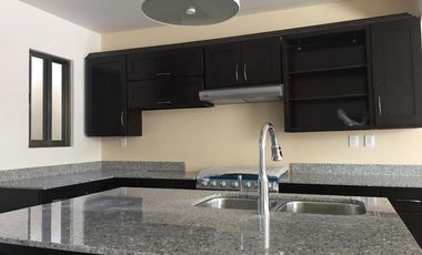 Casa en Venta Pachuca sur, con 3 habitaciones, cocina equipada. Residencial Platinum