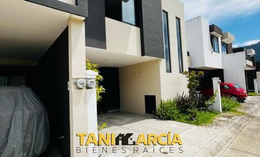Vendo Bonita Casa en Fraccionamiento Privado en Río Blanco, acceso rápido salida Orizaba.