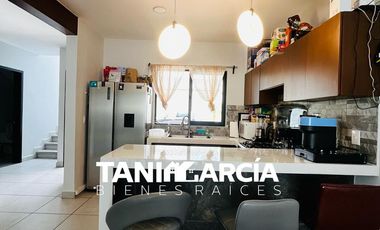 Vendo Bonita Casa en Fraccionamiento Privado en Río Blanco, acceso rápido salida Orizaba.