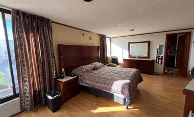 Casa en venta en Residencial Arcos de Zavaleta, Puebla, ubicación privilegiada y amplios espacios familiares.