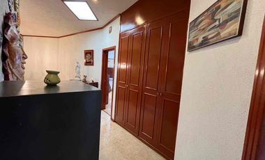 Casa en venta en Residencial Arcos de Zavaleta, Puebla, ubicación privilegiada y amplios espacios familiares.