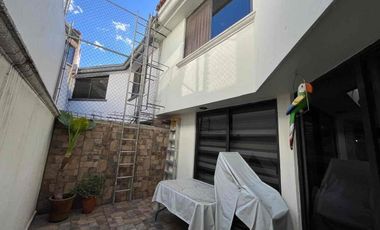 Casa en venta en Residencial Arcos de Zavaleta, Puebla, ubicación privilegiada y amplios espacios familiares.