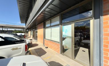 Se arrienda local comercial de 66m2 en caletera, Curicó