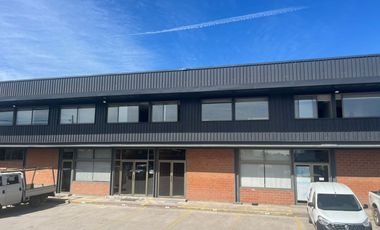Se arrienda local comercial de 66m2 en caletera, Curicó