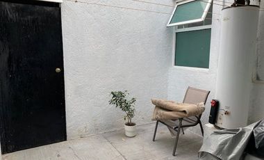 CASA EN VENTA EN JARDINES DE ZAVALETA, 4 RECÁMARAS, JARDÍN AMPLIO, GARAJE 4 AUTOS, PUEBLA